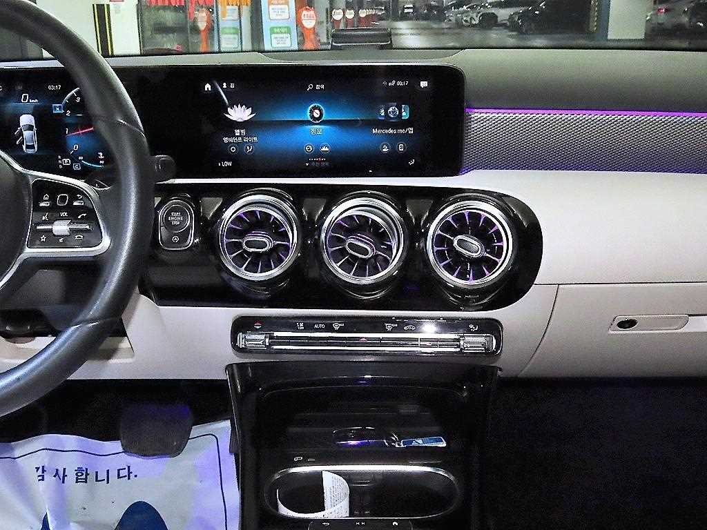 Mercedes Benz A Class 2021 Negro - Importación desde Corea - HF Imports Iquique - Foto 13