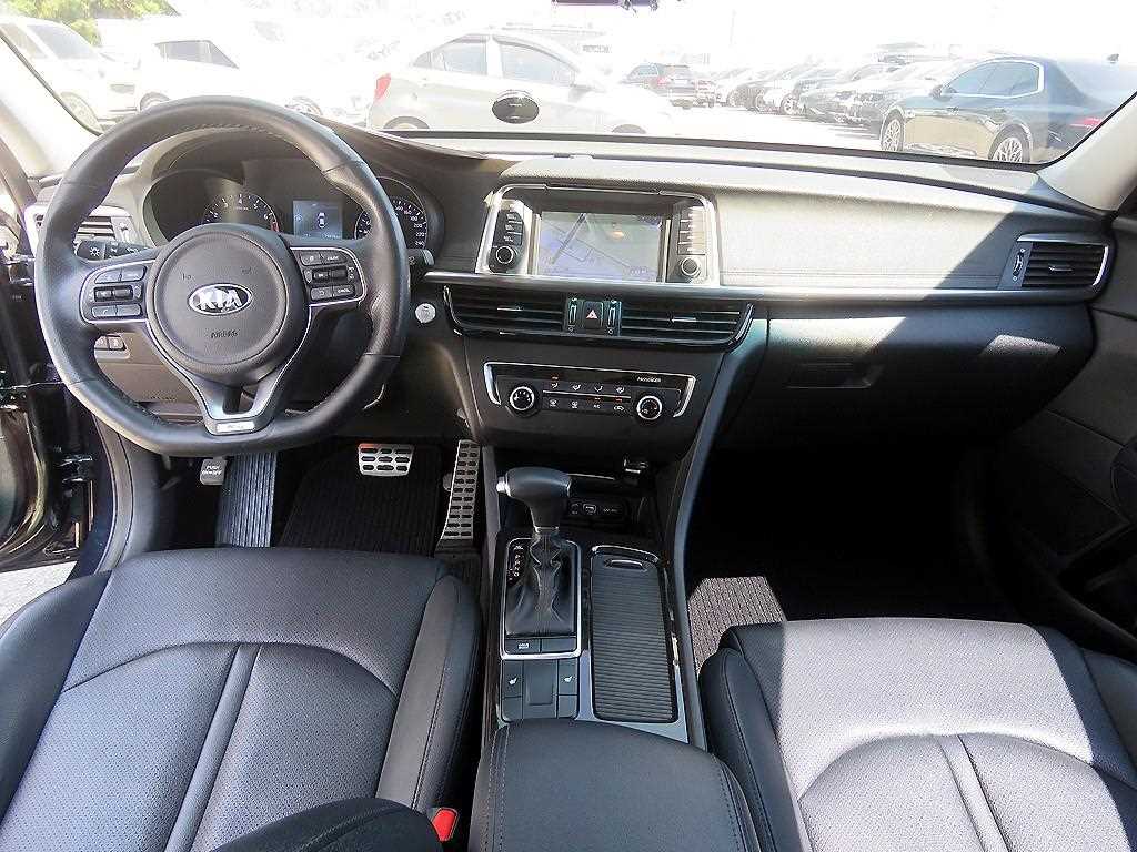 KIA K5 - Vista 9