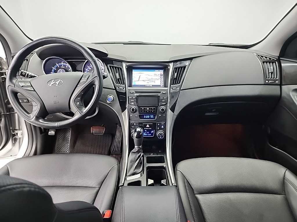 HYUNDAI Sonata - Vista 10
