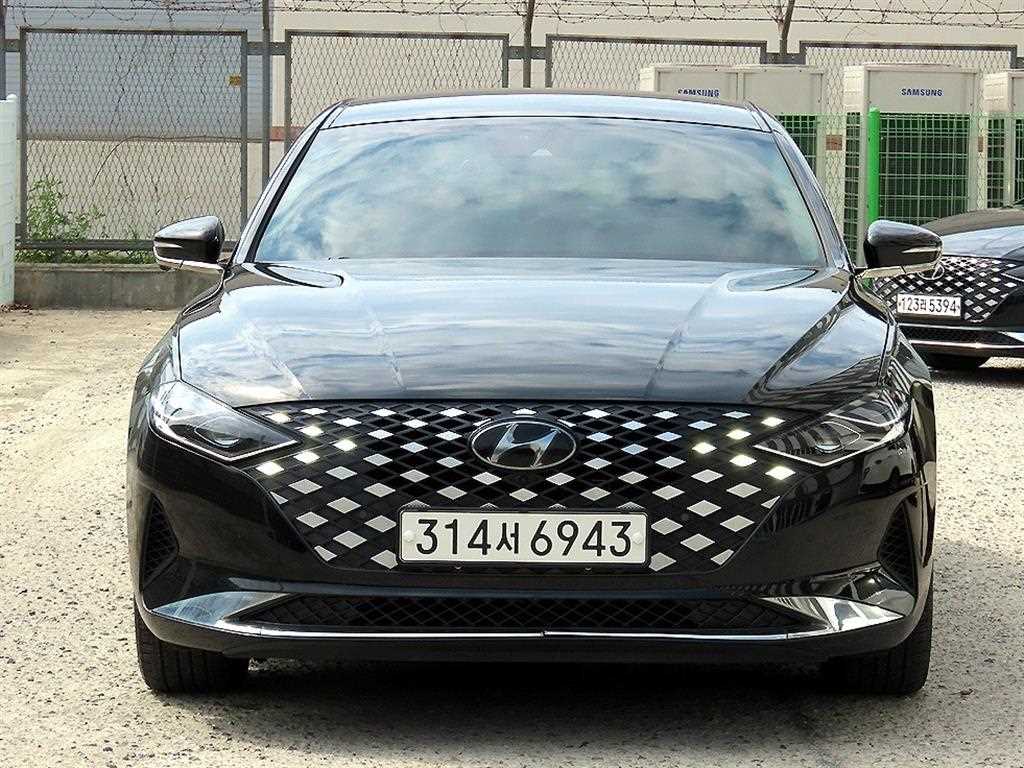 HYUNDAI Grandeur 2022 Negro - Importación desde Corea - HF Imports Iquique - Foto 1