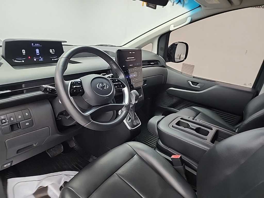 HYUNDAI Staria - Vista 9