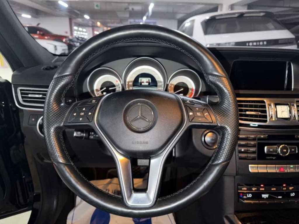 Mercedes Benz E class - Vista 10