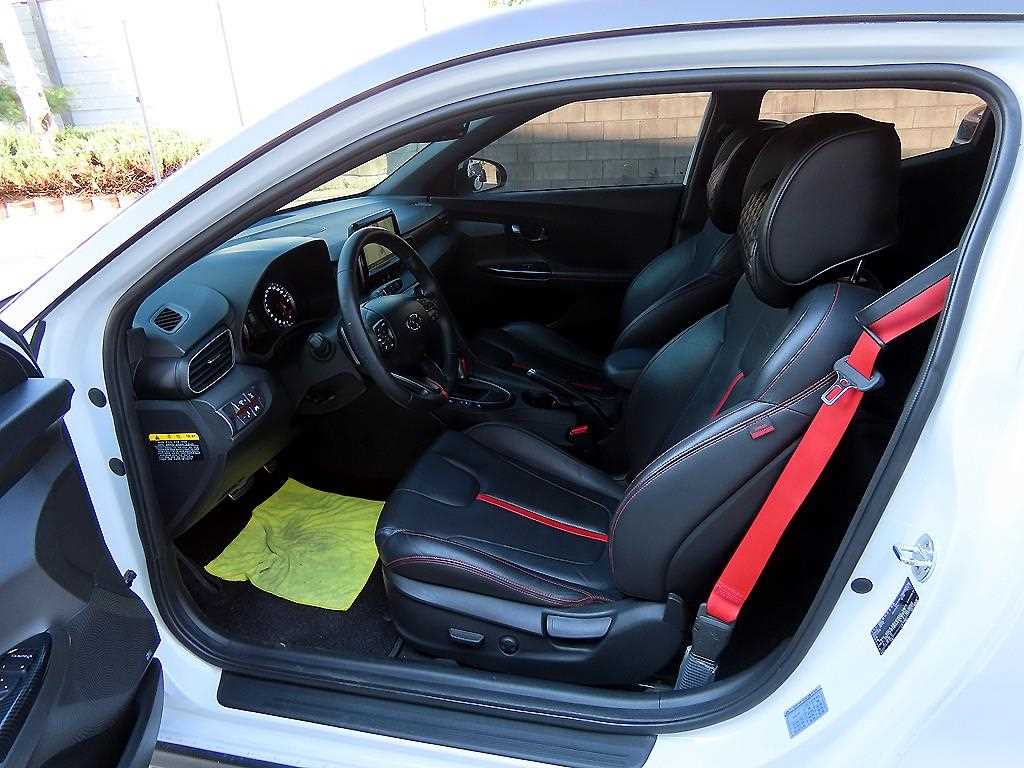 HYUNDAI Veloster - Vista 7