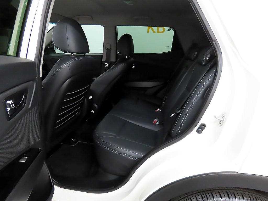 Ssangyong Tivoli - Vista 8