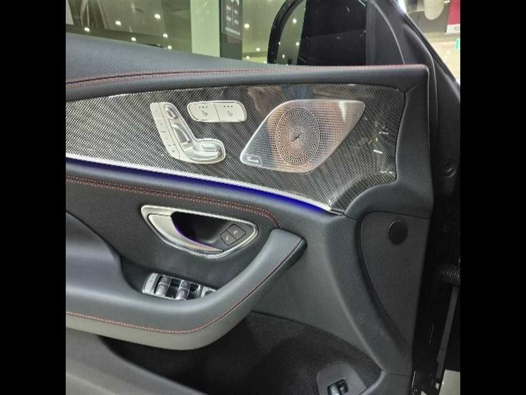 Mercedes Benz CLS Class - Vista 12