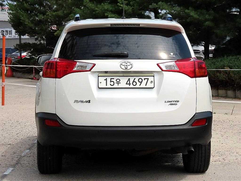 Toyota RAV4 - Vista 6