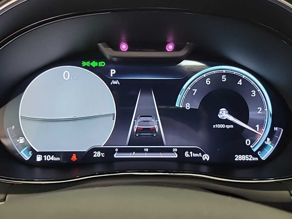 Genesis GV70 - Vista 8