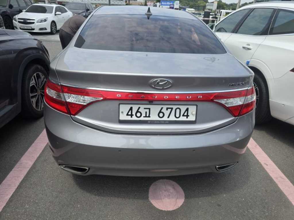 HYUNDAI Grandeur - Vista 6