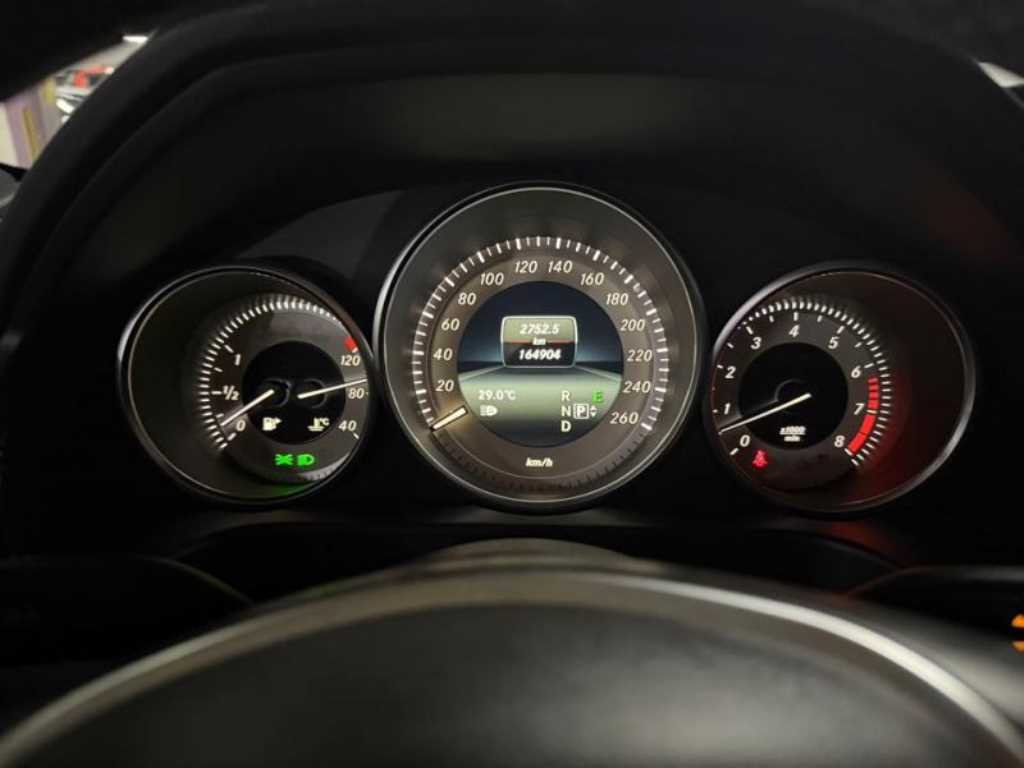 Mercedes Benz E class - Vista 11