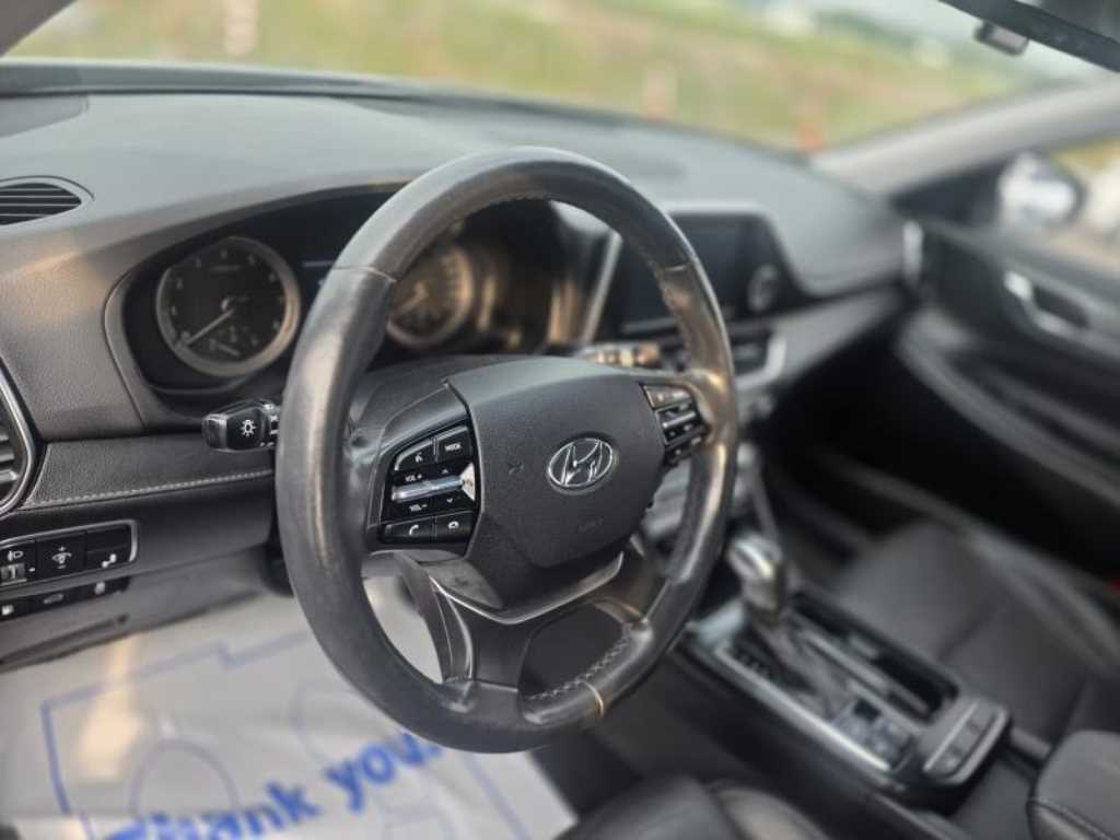 HYUNDAI Grandeur - Vista 7