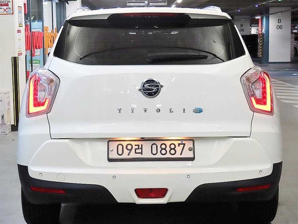 Ssangyong Tivoli - Vista 7