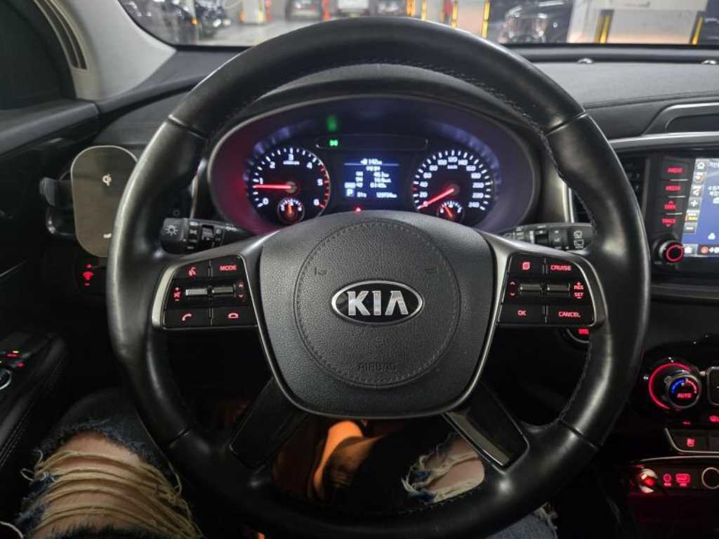 KIA Sorento - Vista 9