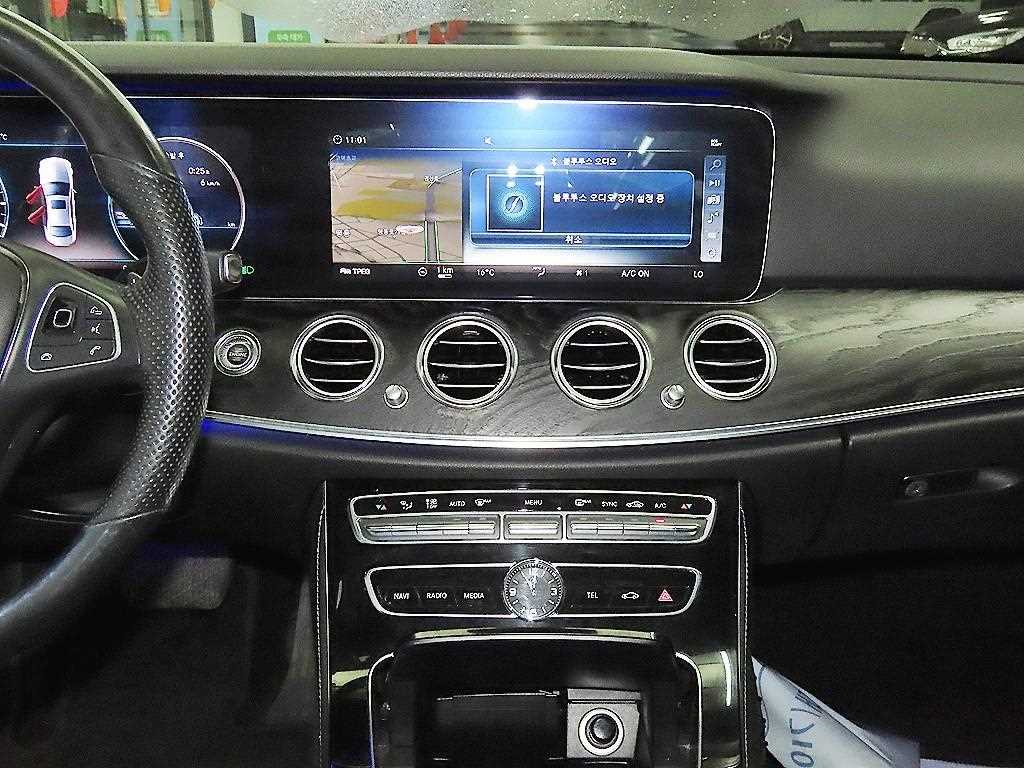Mercedes Benz E class 2018 Blanco - Importación desde Corea - HF Imports Iquique - Foto 13