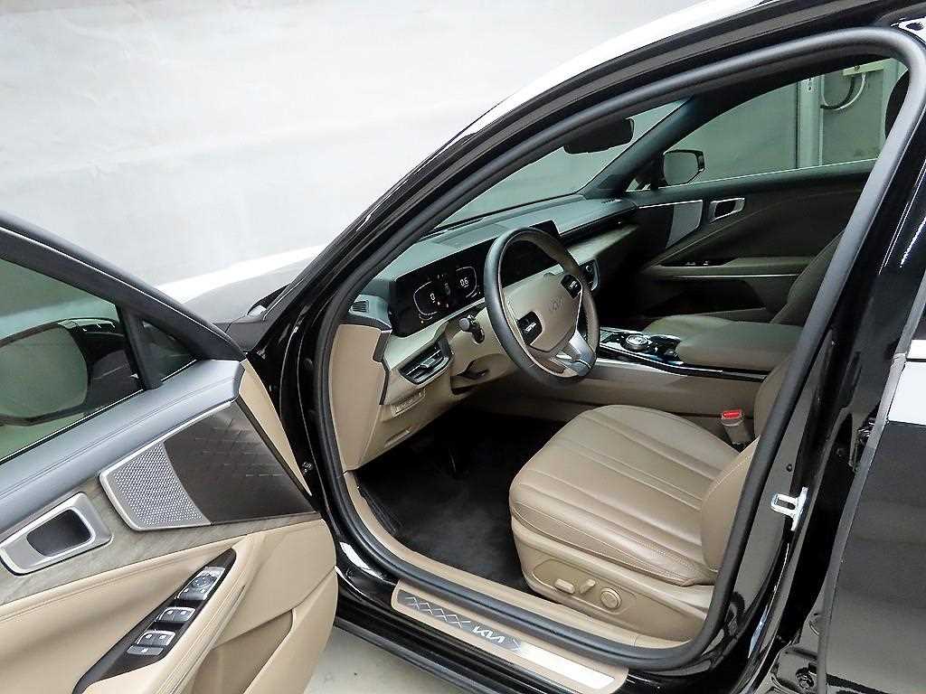 KIA K8 - Vista 7