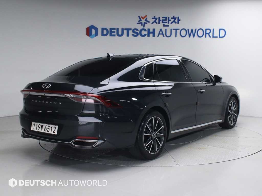 HYUNDAI Grandeur - Vista 2