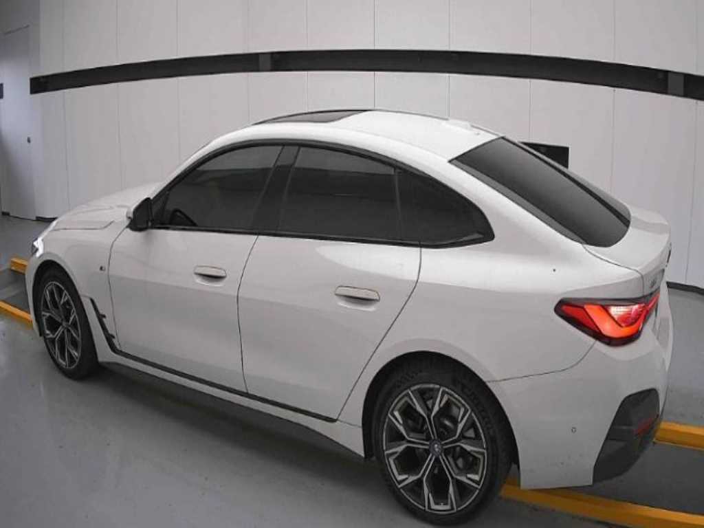 BMW i4 - Vista 3