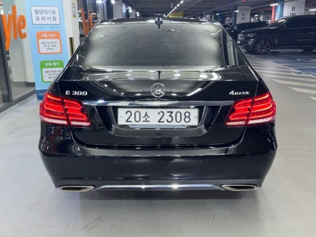 Mercedes Benz E class - Vista 7