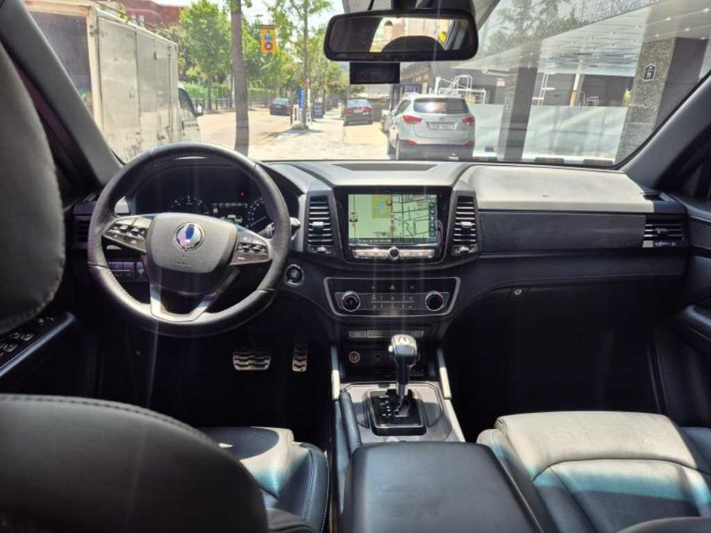 Ssangyong Rexton - Vista 9
