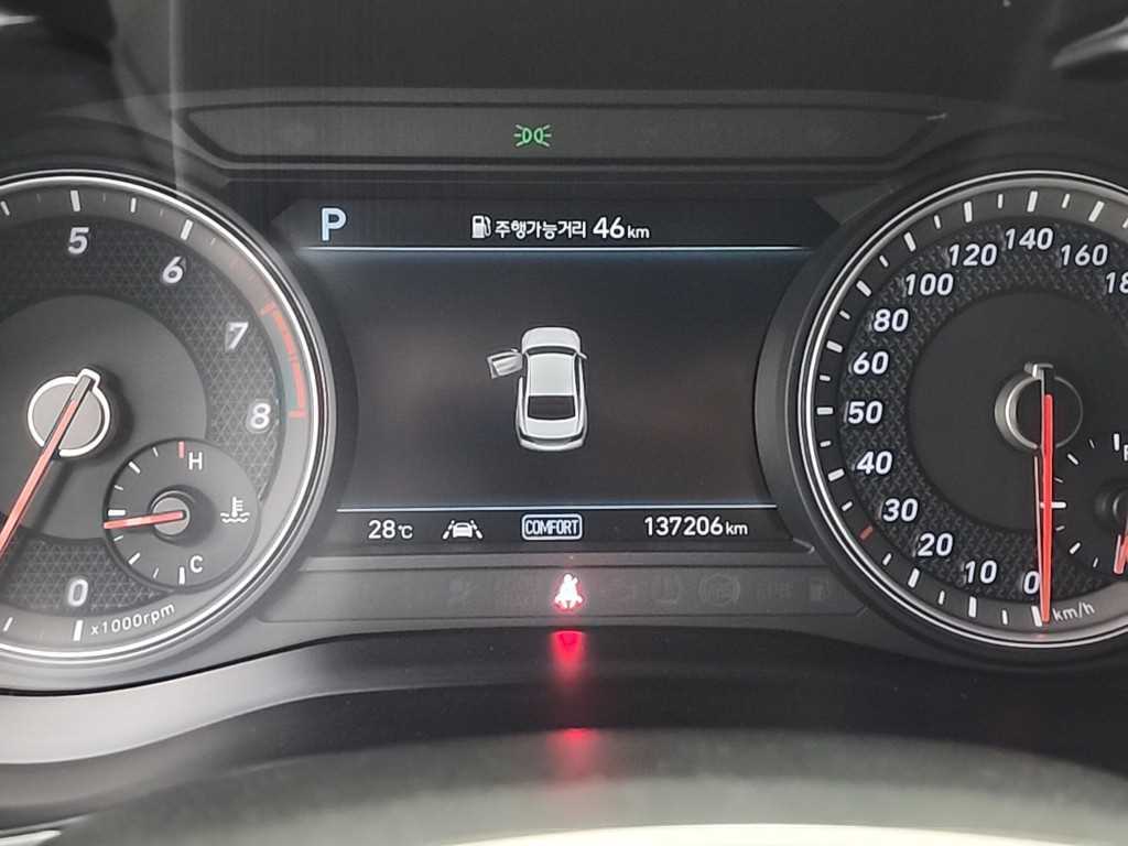 Genesis G70 - Vista 8