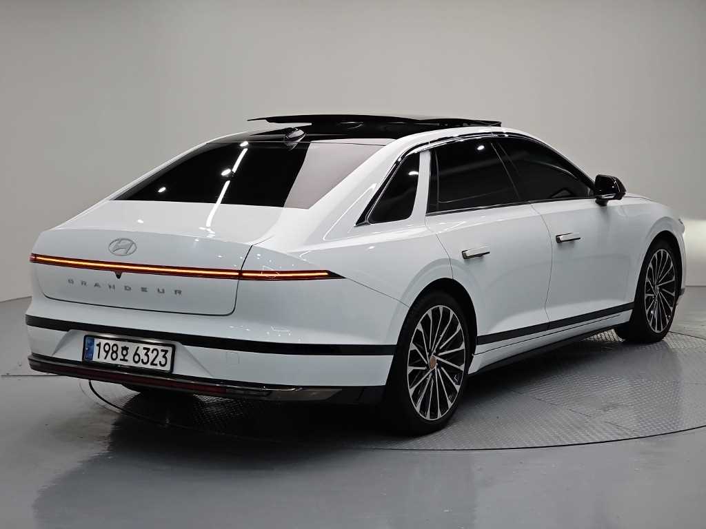 HYUNDAI Grandeur - Vista 6