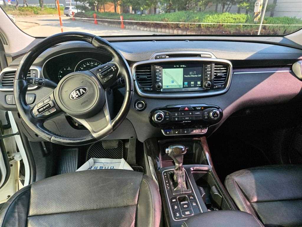 KIA Sorento - Vista 9