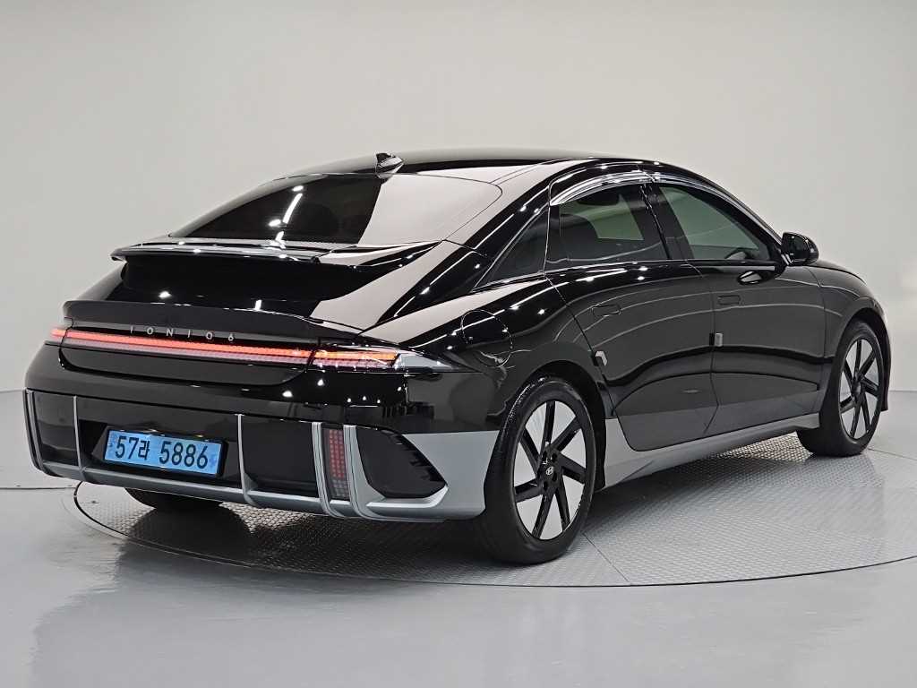 HYUNDAI Ioniq 6 - Vista 6