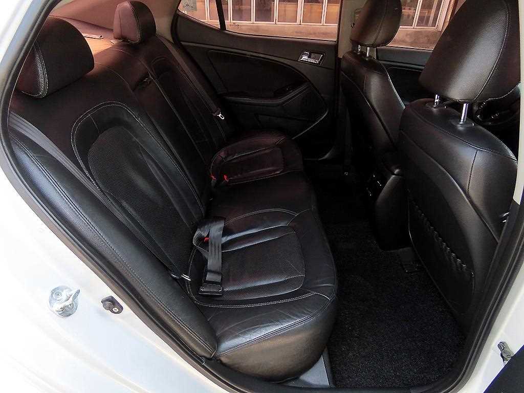 KIA K5 - Vista 8