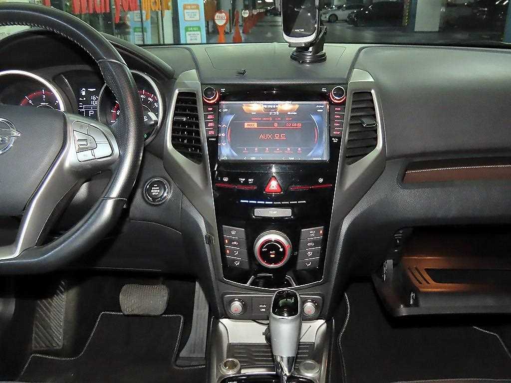Ssangyong Tivoli 2015 - Importación desde Corea - HF Imports Iquique - Foto 13
