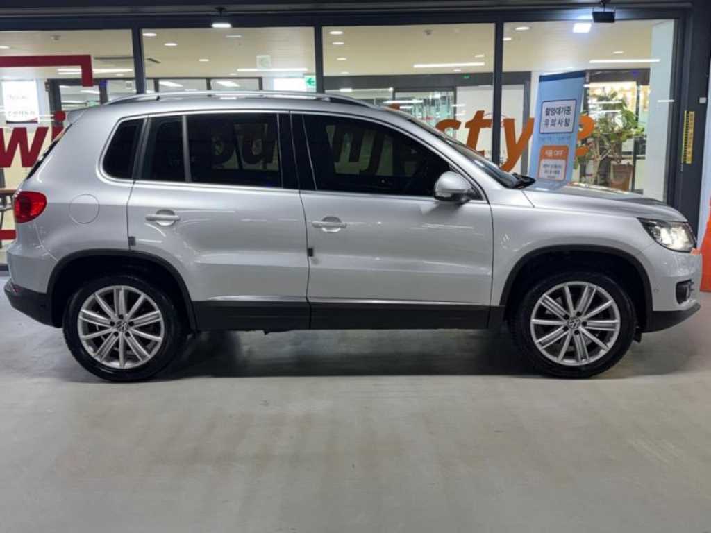 Volkswagen Tiguan - Vista 3