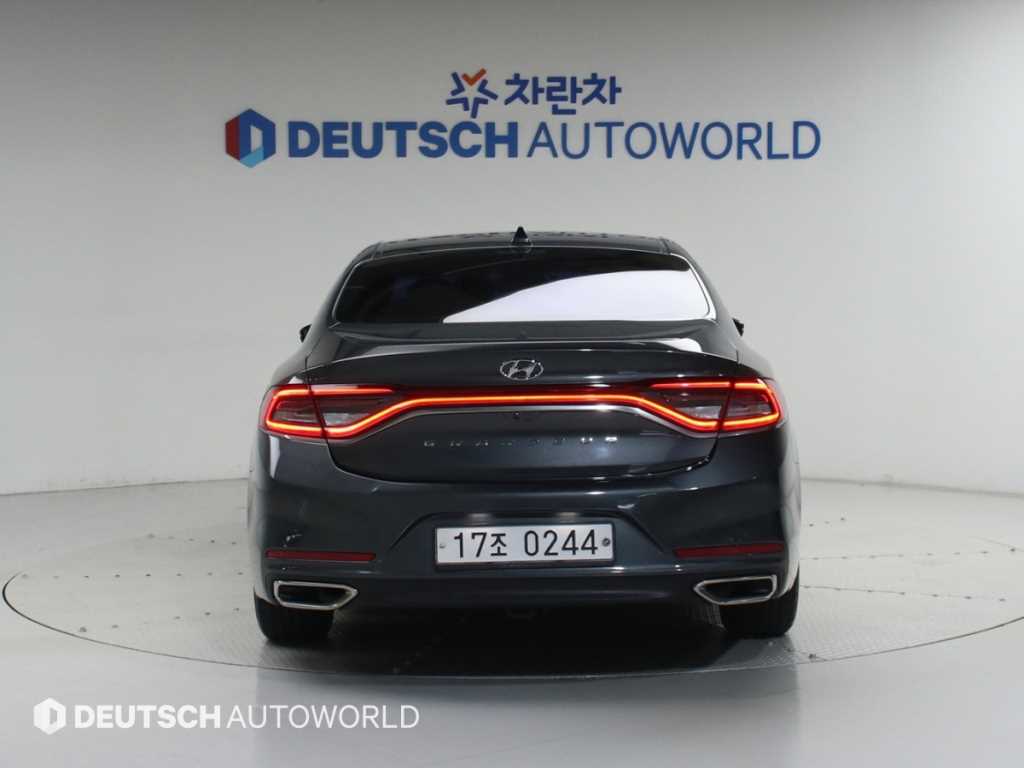 HYUNDAI Grandeur - Vista 6