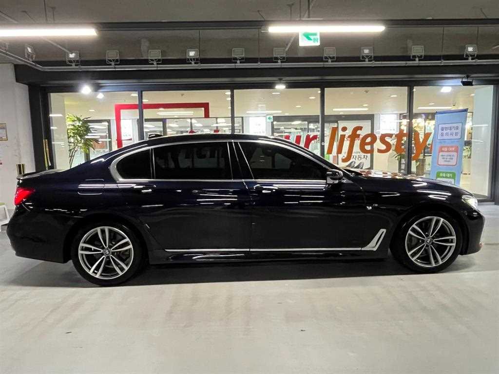 BMW 7 Series - Vista 3