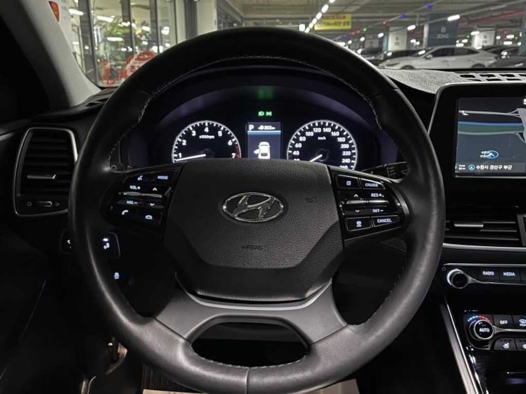 HYUNDAI Grandeur - Vista 10