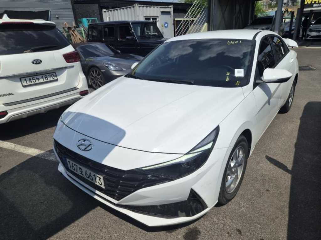 HYUNDAI Avante - Vista 2