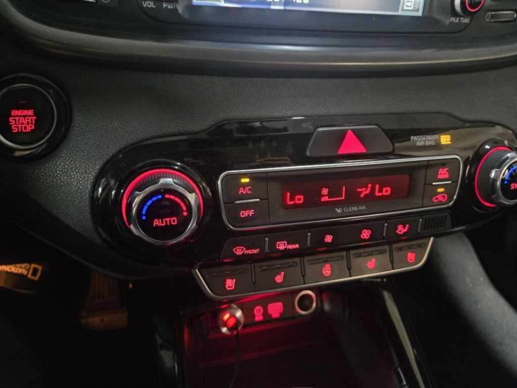 KIA Sorento - Vista 12
