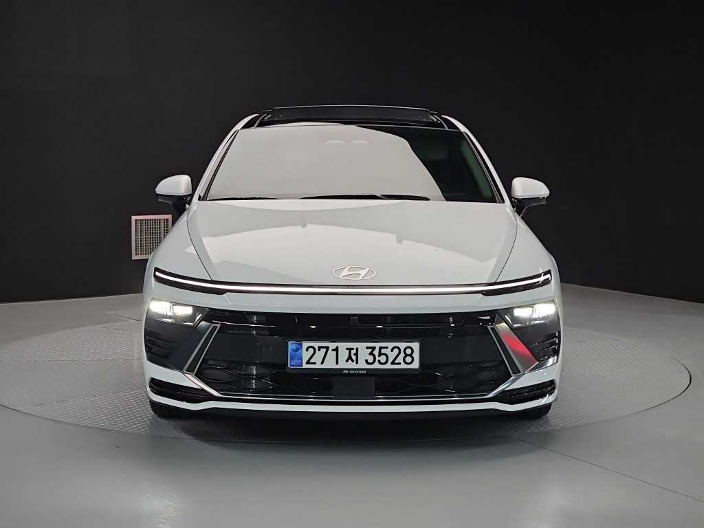 HYUNDAI Sonata - Vista 2