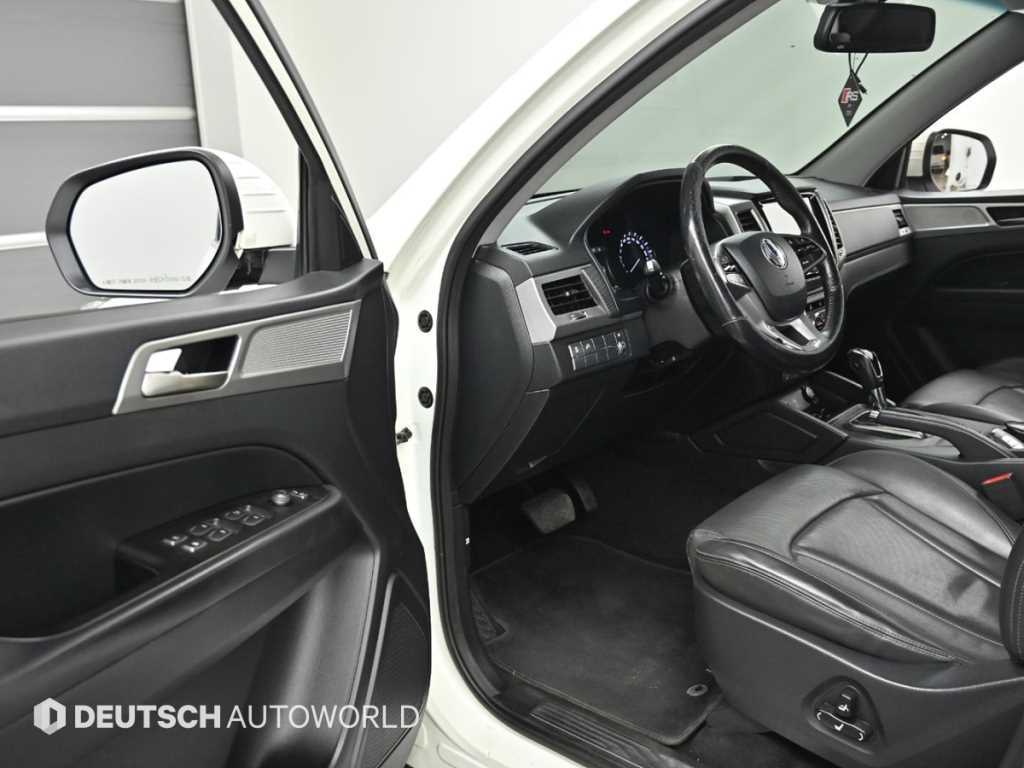 Ssangyong Rexton 2019 Blanco - Importación desde Corea - HF Imports Iquique - Foto 13