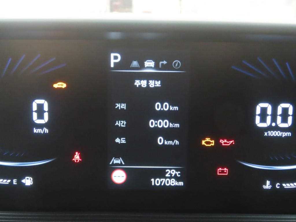 HYUNDAI Staria - Vista 10