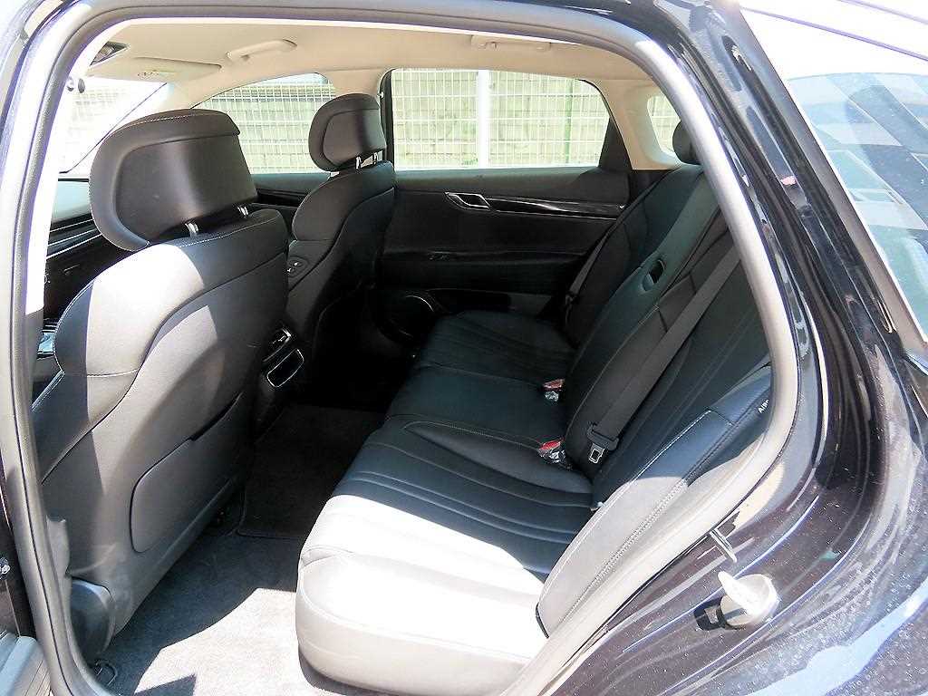 Genesis G80 - Vista 8