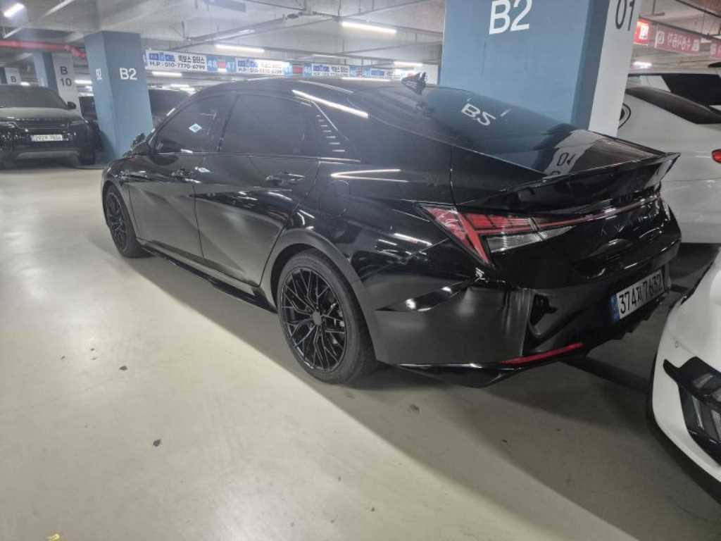 HYUNDAI Avante - Vista 3