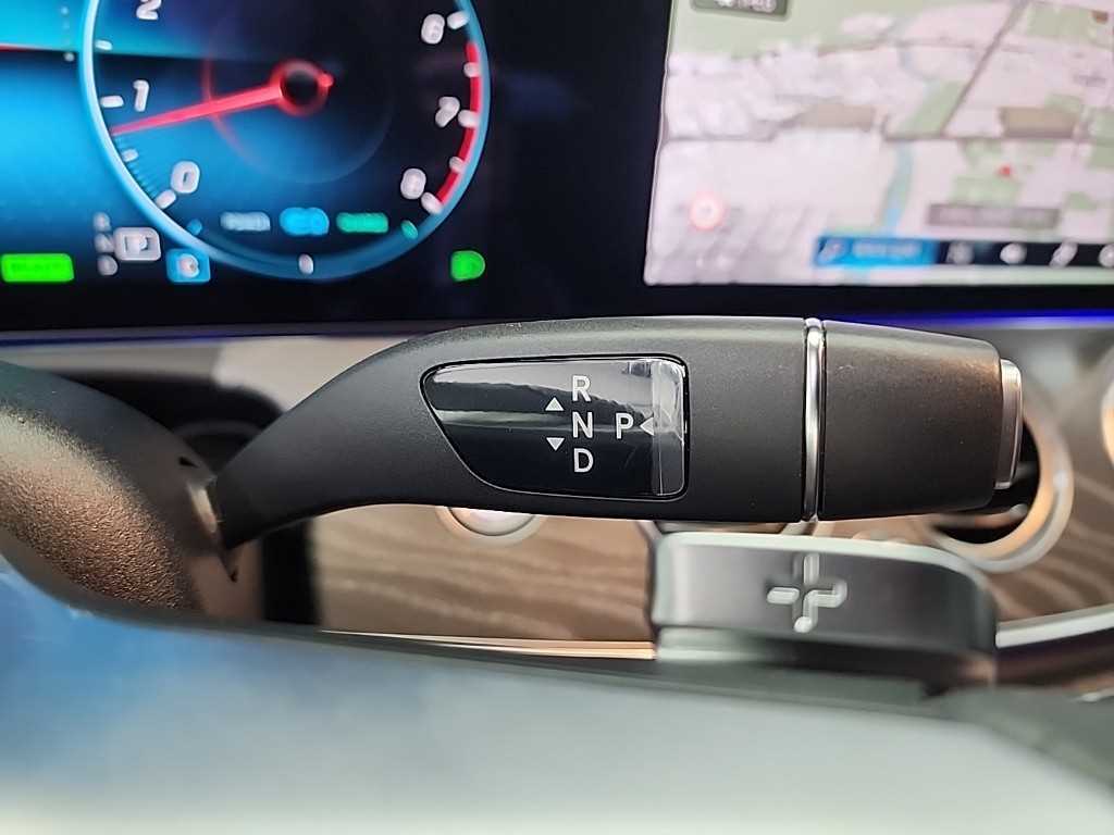 Mercedes Benz E class - Vista 10