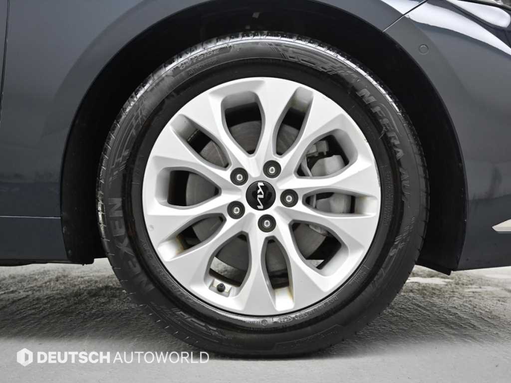 KIA K8 - Vista 7