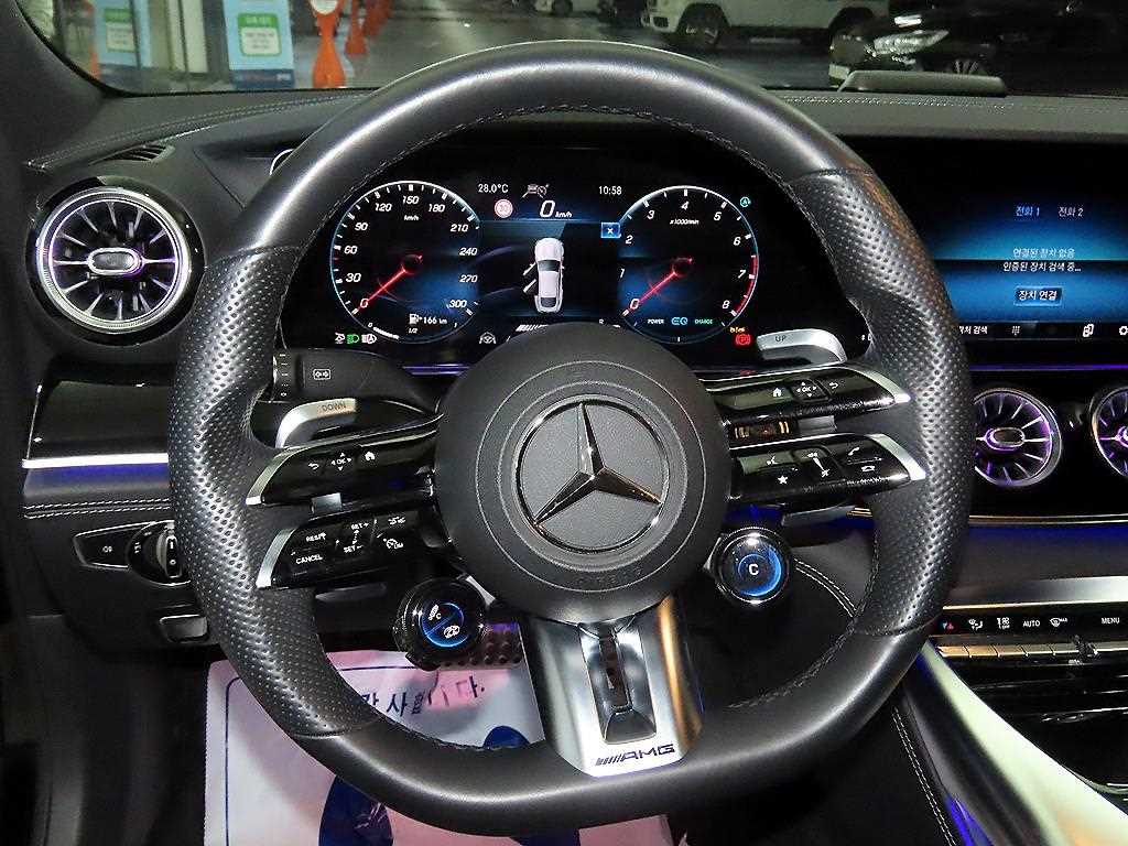 Mercedes Benz AMG GT - Vista 10
