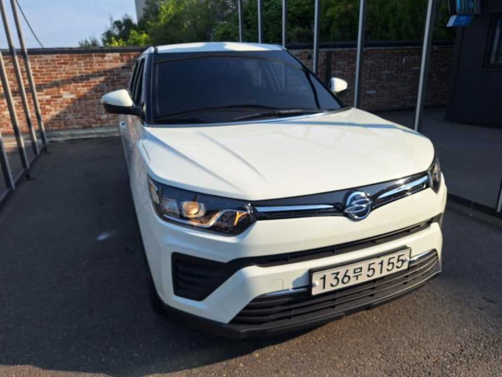 Ssangyong Tivoli - Vista 2