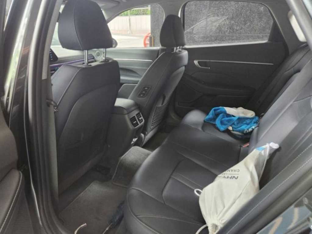 HYUNDAI Sonata - Vista 9