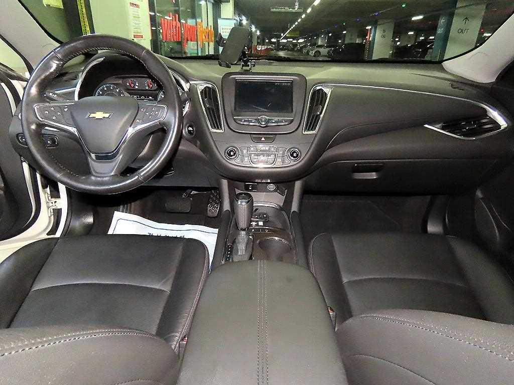 Chevrolet Malibu - Vista 12
