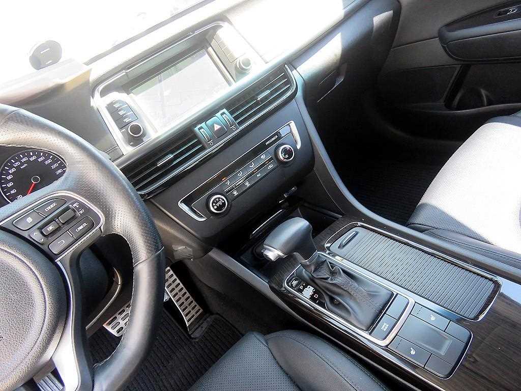 KIA K5 - Vista 11