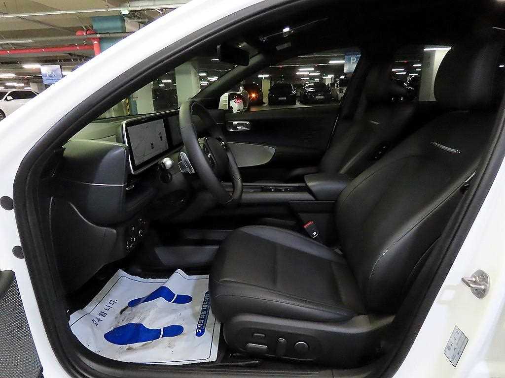 HYUNDAI Ioniq 6 - Vista 8