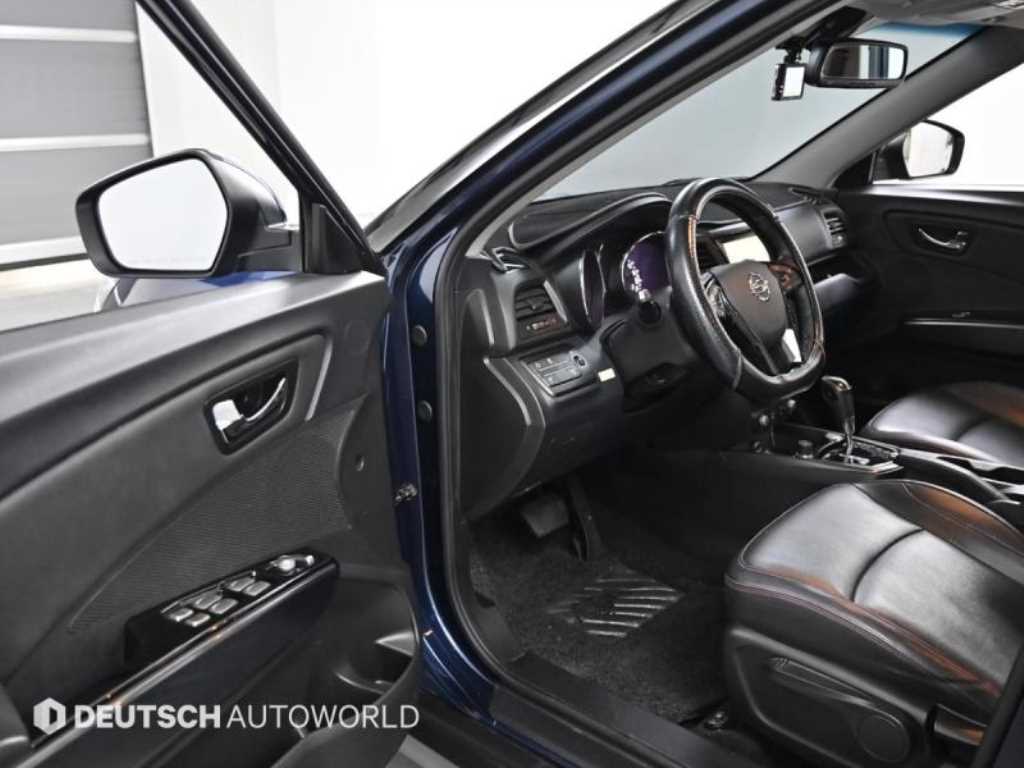 Ssangyong Tivoli 2016 Azul - Importación desde Corea - HF Imports Iquique - Foto 13