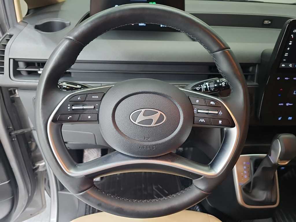 HYUNDAI Staria - Vista 11