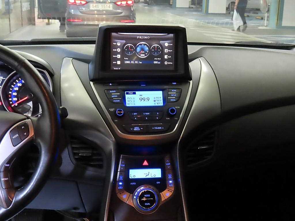 HYUNDAI Avante 2013 Blanco - Importación desde Corea - HF Imports Iquique - Foto 13